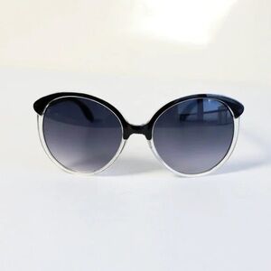 Oversized sunglasses round cat shaped Ombre black Old Navy summer sun protection